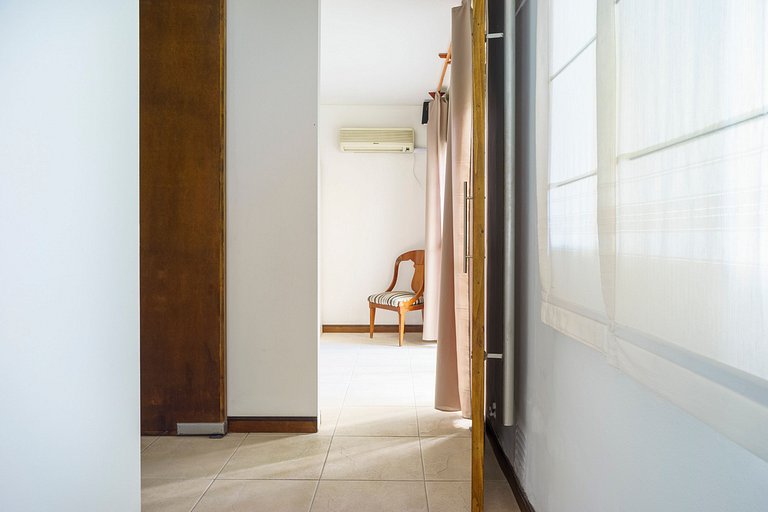 Patio, a pasos de Plaza Independencia y Peatonal