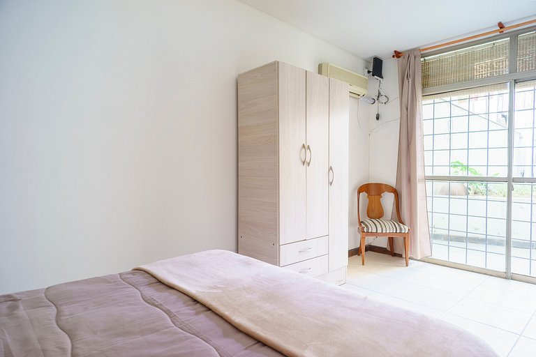 Patio, a pasos de Plaza Independencia y Peatonal