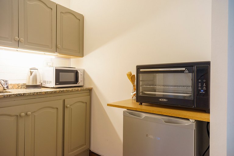 Patio, a pasos de Plaza Independencia y Peatonal