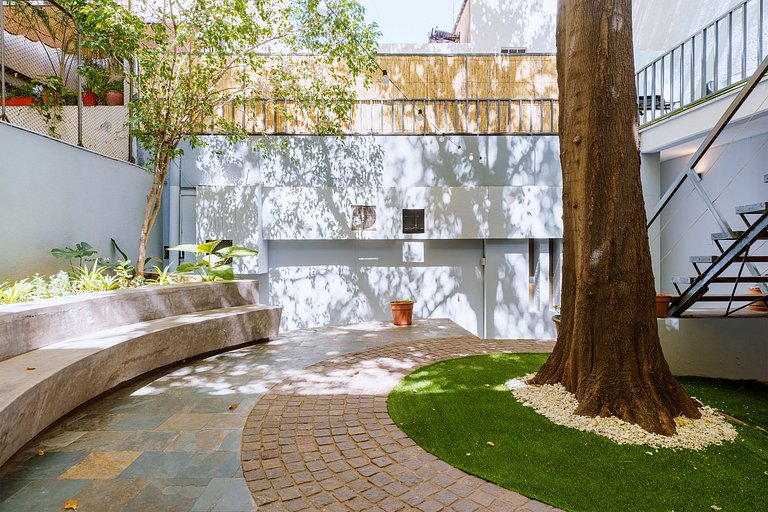 Patio, a pasos de Plaza Independencia y Peatonal