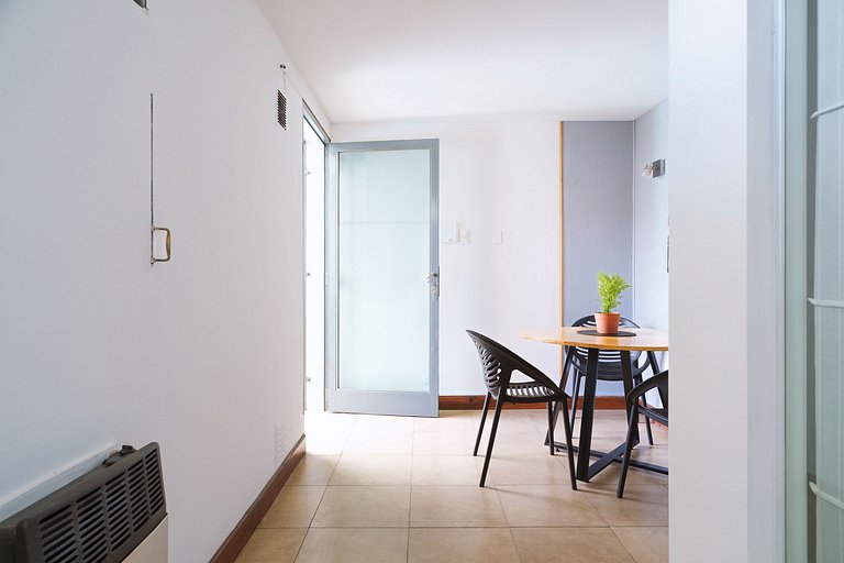 Con terraza y chulengo, central pasos de Peatonal