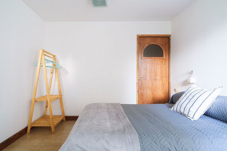 Con terraza y chulengo, central pasos de Peatonal