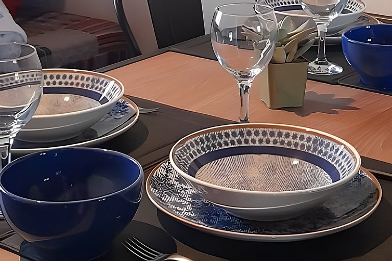 Dúplex de diseño, cochera, cerca del centro