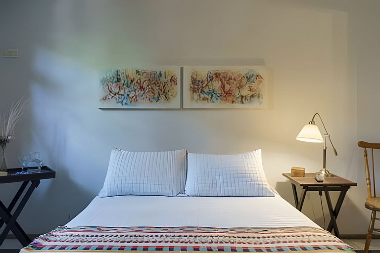 Dúplex de diseño, cochera, cerca del centro