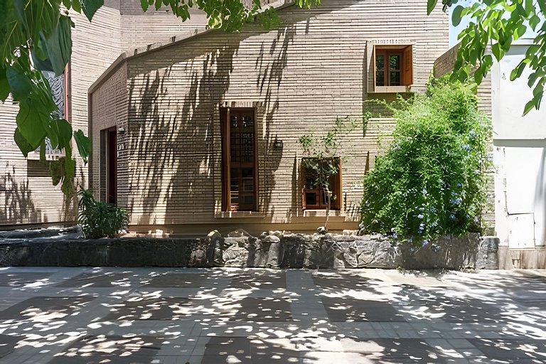 Dúplex de diseño, cochera, cerca del centro