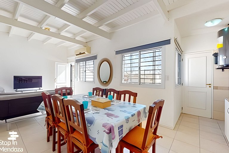 Luminoso a pasos del Parque, Arístides, centro