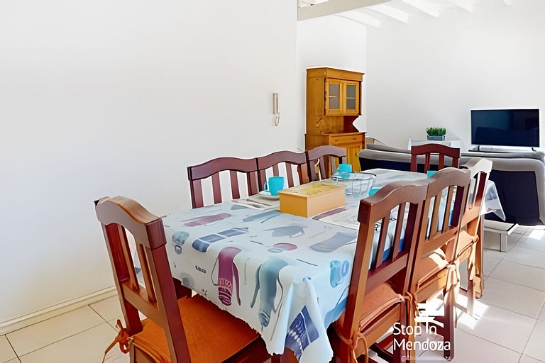 Luminoso a pasos del Parque, Arístides, centro