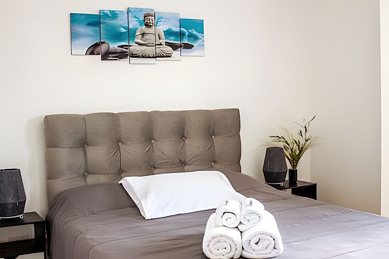 Balcón y cochera, en Corazón Histórico de Mendoza