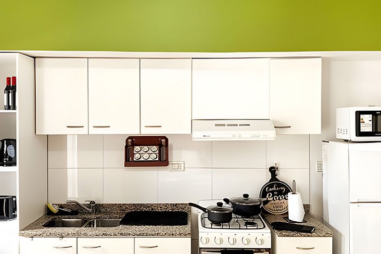 Balcón y cochera, en Corazón Histórico de Mendoza