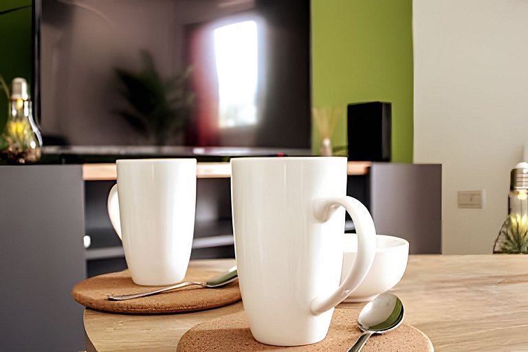 Balcón y cochera, en Corazón Histórico de Mendoza