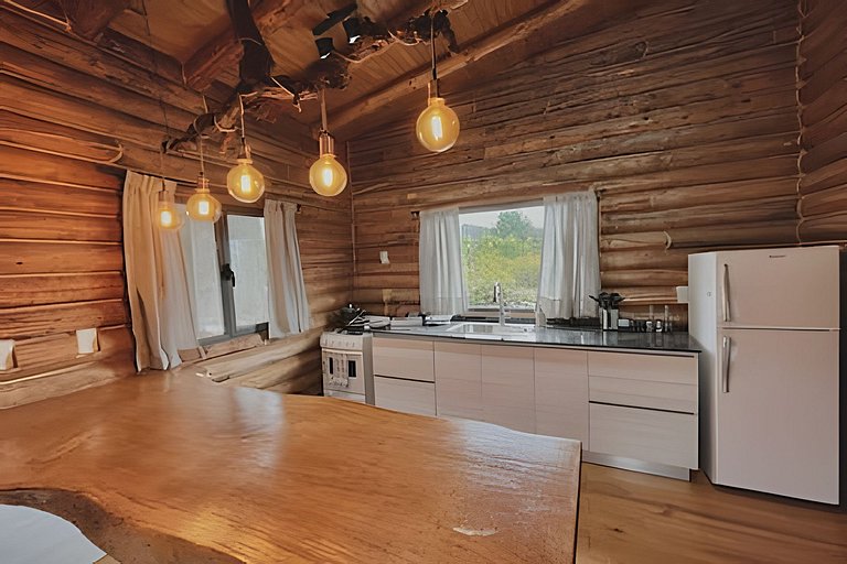 Cabaña del Oeste, Entre montañas, arroyo y calma