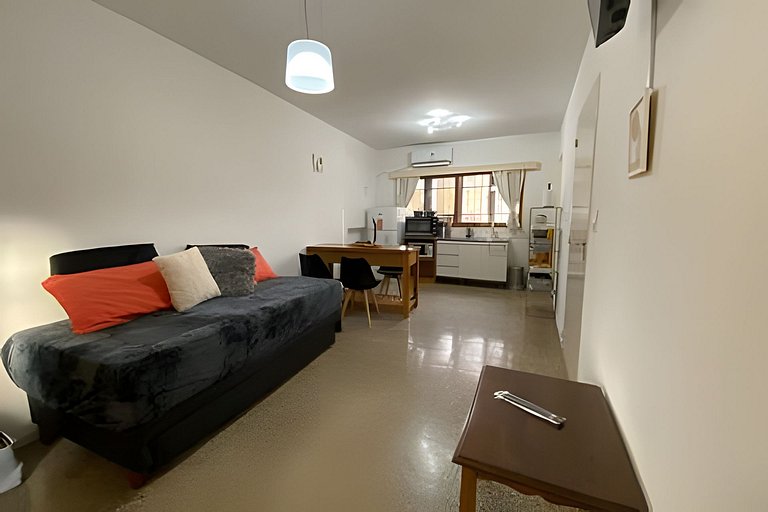 Confort, cerca de Arístides y plaza Independencia