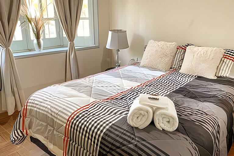 Sencilla y equipada, zona de viñas y bodegas