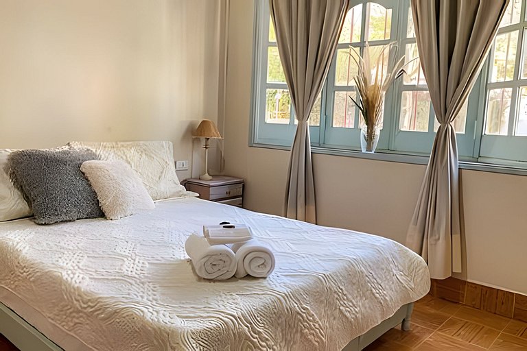 Sencilla y equipada, zona de viñas y bodegas