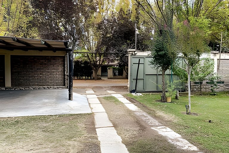 Sencilla y equipada, zona de viñas y bodegas