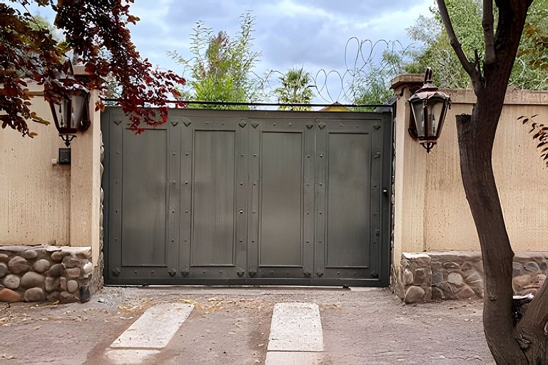 Sencilla y equipada, zona de viñas y bodegas