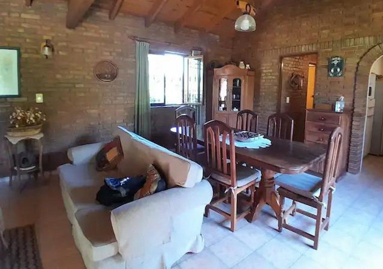 Jardín y pileta, en Chacras zona bodegas y montaña